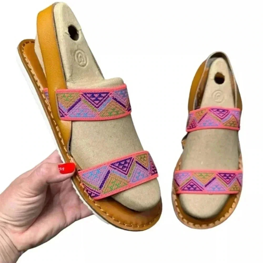 AMERICAN EAGLE OUTFITTERS Womens 9 Tribal Pink Two Strap Slingback Flat Sandals